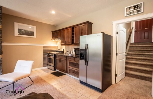 South Lethbridge Condo | Peaceful 2 BD Oasis | Private Terrace | Near YQL