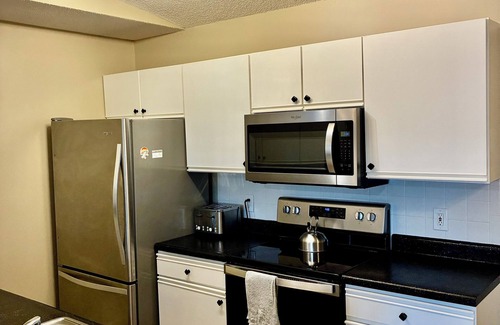 Garden City Condo | Peaceful 2-bedroom condo at the beach with a water view!
