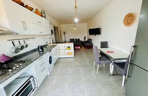 Bir El Djir Apartment | Peaceful 2-Bedroom Apartment with Open Living & Balcony – Family Only