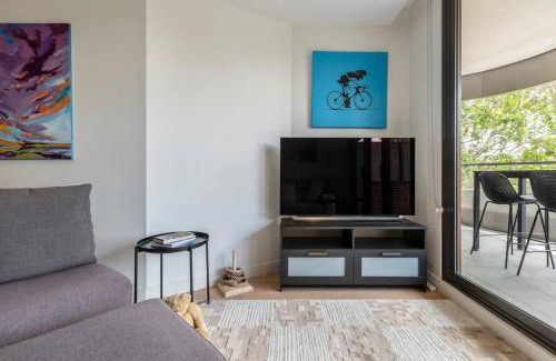 Abbotsford Apartment | Peaceful 2 bedroom unit with Free parking