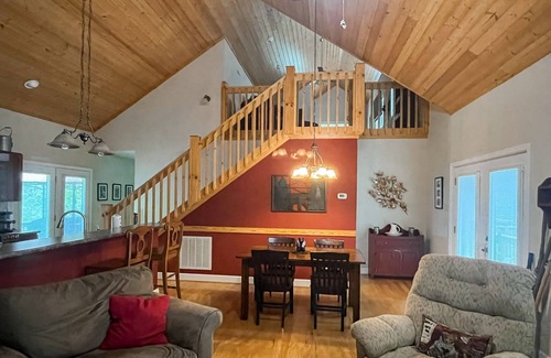 Bryson City House | Peaceful 2BR Cabin with Full Kitchen, Wifi, Gas Grill, and Hot Tub