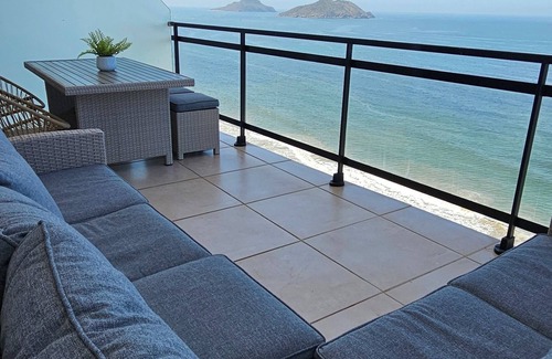 Mazatlan Apartment | PEACEFUL 2BR condo, fully equipped, beach access.