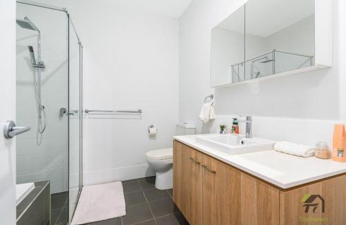 Woodforde House | Peaceful 2BR Home in Leafy Woodforde