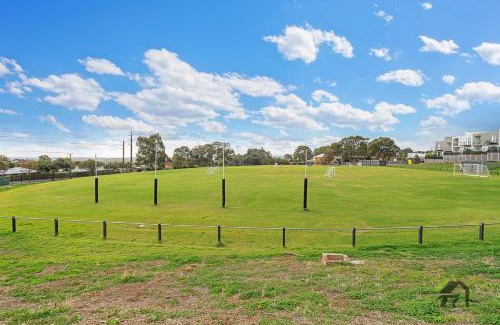 Woodforde House | Peaceful 2BR Home in Leafy Woodforde