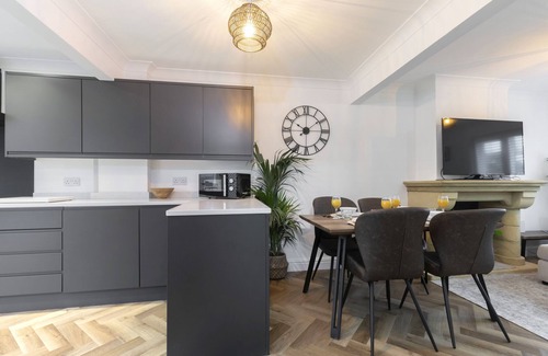 Montpellier House | Peaceful 3-Bed Home in Tivoli