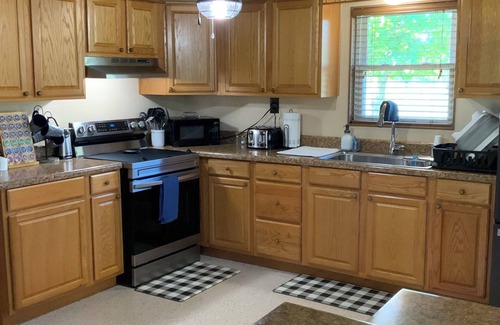 Perkins House | Peaceful 3-bedroom house in the country with stocked pond