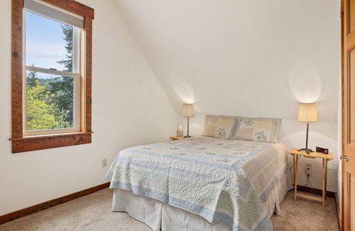 Roslyn House | Peaceful 3-bedroom house in Roslyn with AC, WiFi