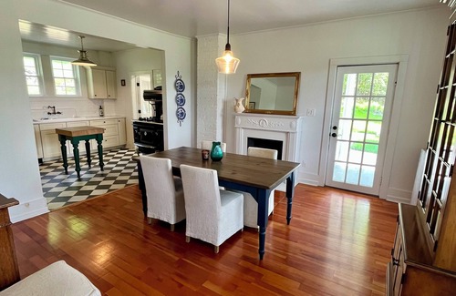 Woodbourne House | Peaceful 4-bedroom Farmhouse in Fallsburg