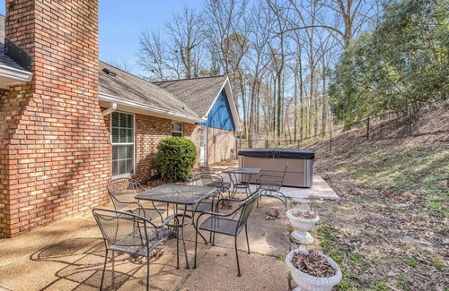 Columbus House | Peaceful 4-bedroom house in charming Columbus