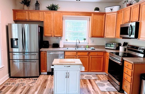 Tellico Village House | Peaceful 4BR House Nestled in Tellico Village! Hot Tub, King Beds, Dog Friendly!