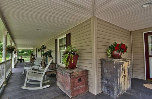 Aldenville House | Peaceful 5-bedroom secluded country home close to 2 ski resorts & attractions
