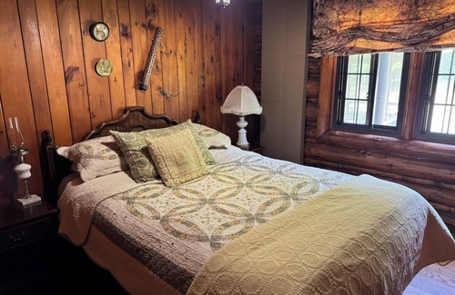 Lake George Cabin | Peaceful 5-Bedroom Lodge in the Adirondack Mountains