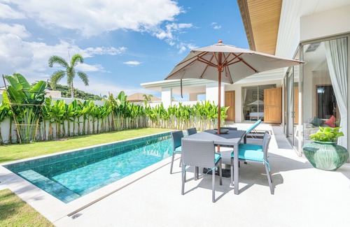 Choeng Thale Villa | Peaceful and stylish 3 bedrooms pool villa Phuket, with WiFi and fitness room