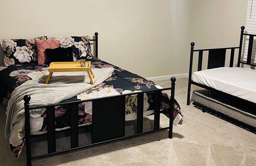 Lovejoy House | Peaceful and cozy master suite with private bathroom and walk in closet