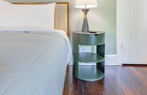 Lambertville House | Peaceful and Cozy Room Combo in Lambertville