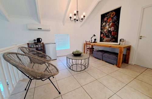 Riebeek Kasteel Villa | Peaceful and private 3 Bedroom country villa located central Riebeek Kasteel.
