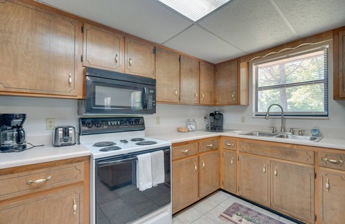 Crossville - Harriman Apartment | Peaceful Apt in Crossville ~ 8 Mi to Golf Courses!
