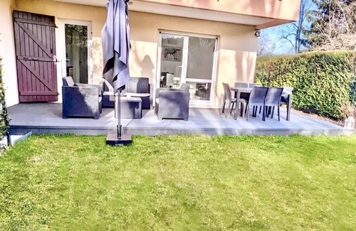 Ferney-Voltaire Apartment | Peaceful apt. w.garden close to Geneva/Swiss border. Ideal for UN/CERN families.