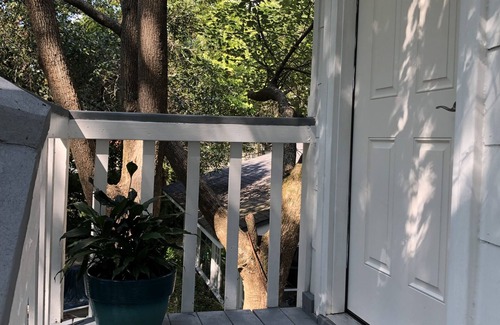 Mossy Oaks Cottage | Peaceful Beaufort guest house, perfect for couples or families