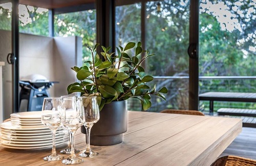 Margaret River House | Peaceful Bushland Luxury Between Coast and Town