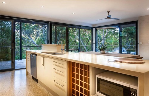 Margaret River House | Peaceful Bushland Luxury Between Coast and Town