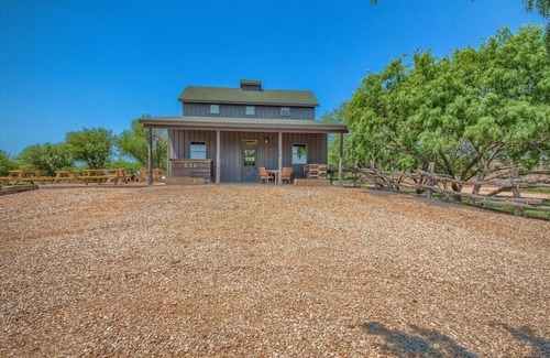 New Braunfels House | Peaceful Cabin Escape on a 65-Acre Longhorn Ranch