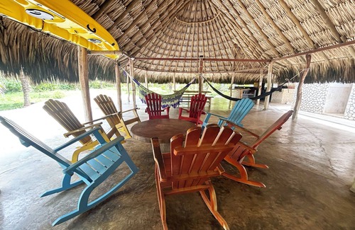 Bocagrande Cabin | Peaceful cabin fronting the Beach in TierraBomba Island, near Cartagena
