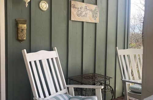 Tuckasegee Cabin | Peaceful Cabin in the Heart of the Appalachians!