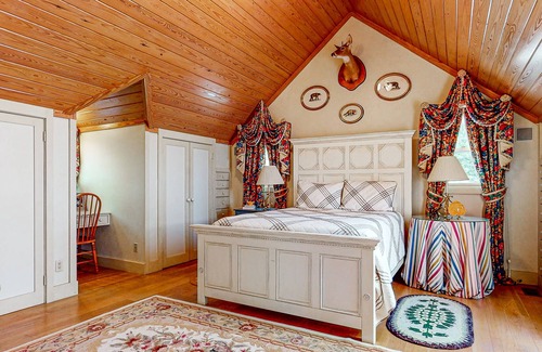 Saluda Cabin | Peaceful cabin with game room, WiFi, fireplace & spacious deck with grill
