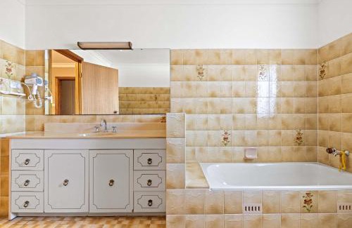 Liverpool House | Peaceful & Central Stay in Liverpool - Private Double Room - Shared Bathroom