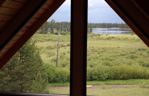 70 Mile House Ski Chalet | Peaceful Chalet! Renovated Whole House on Taylor Lake in the Cariboo