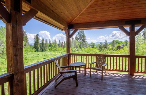 Tamarack Ski Chalet | Peaceful Chalet |Private Hot Tub, Wood Fireplace