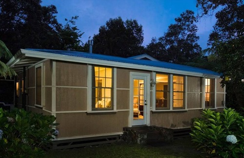 Volcano House | Peaceful & Charming Cottage in Rainforest of Volcano Village!!