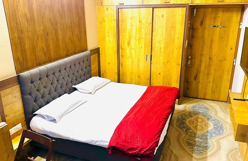 Jaipur District Hotel | Peaceful City Hideaway - Balcony + Nature Views-202