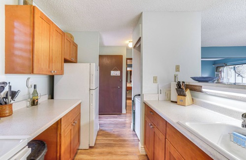 Maunaloa Condo | Peaceful Condo w/Amenities: Steps to Beach!