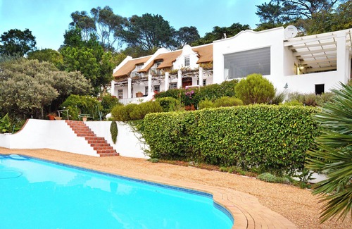 Hout Bay Cottage | Peaceful Cottage for 2 & Baby | Views, BBQ, Pool + Fireplace in Cape Town