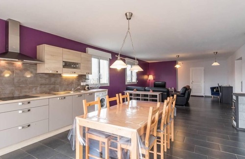 Moimay Cottage | Peaceful cottage in Marast, 3 bedrooms, pets allowed