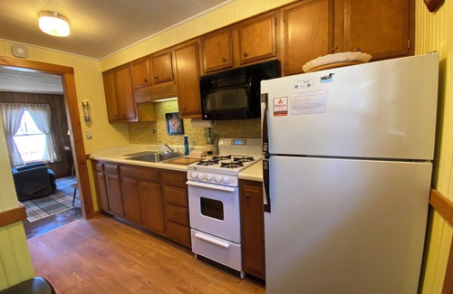 Concord Cottage | Peaceful Cottage - Relax, Kayak, Swim