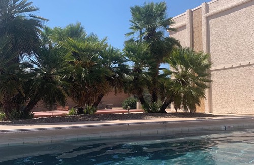 Viewpoint Cottage | Peaceful cottage with courtyard in Green Valley AZ with AC, WiFi, and DirecTV.