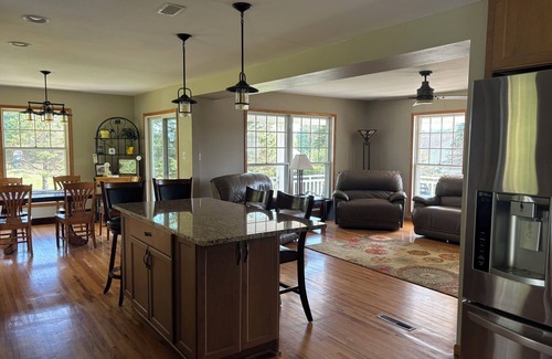 Poynette House | Peaceful country 5 bedroom home. Come make memories at your home away from home.