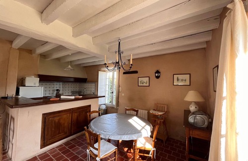 Sainte-Fauste Cottage | Peaceful Countryside Cottage with Garden, Ideal for Families