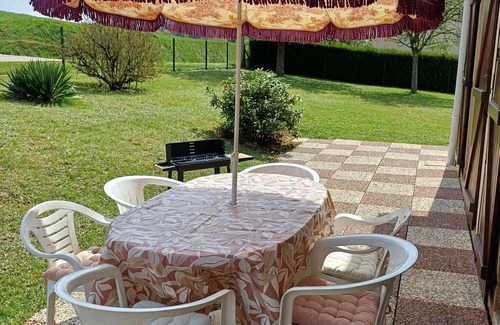 Uzemain Cottage | Peaceful countryside house with spacious outdoor area