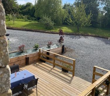 Saonnet Apartment | Peaceful countryside loft