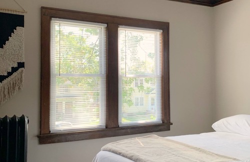 Victory Apartment | Peaceful Cozy 2bd Apartment in Convenient Location for Monthly+ Stays