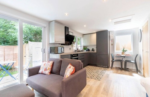Cheltenham House | Peaceful Detached Studio