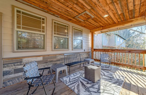 Eureka House | Peaceful dog-friendly house with fast WiFi, fireplace, and washer/dryer