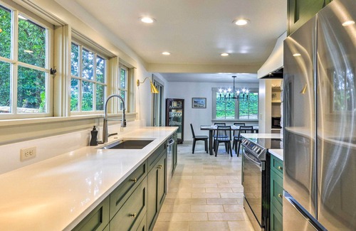 Carver Cottage | Peaceful + Elegant Cottage w/Riverside View