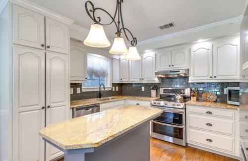 Fairhope Cottage | Peaceful Fairhope Cottage w/Covered Patio!