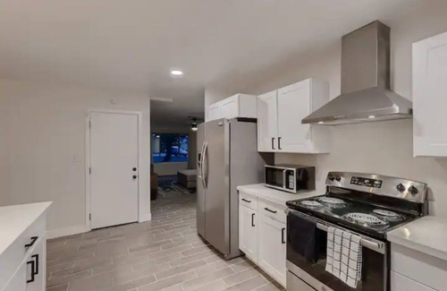 North Mountain House | Peaceful Family Friendly 4 bedroom home w/pool.