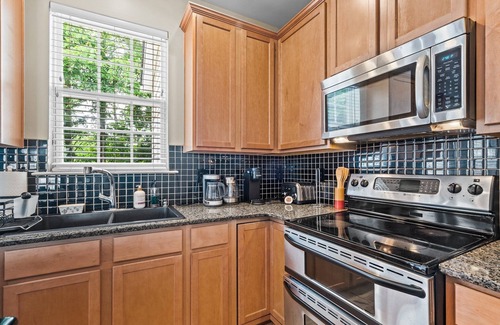 Durham House | Peaceful, Family-Friendly Townhome in Hope Valley Farms, Durham NC